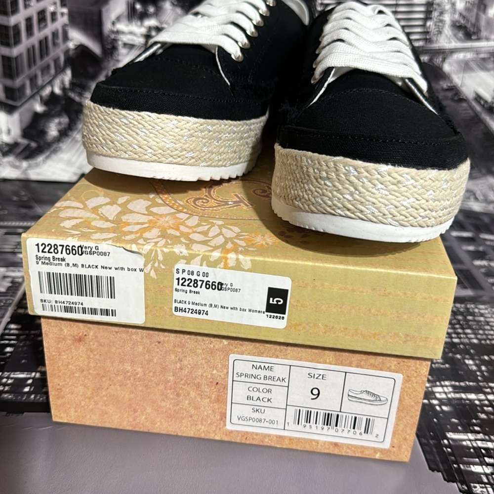 Very G Canvas Sneakers - Picture 6 of 7